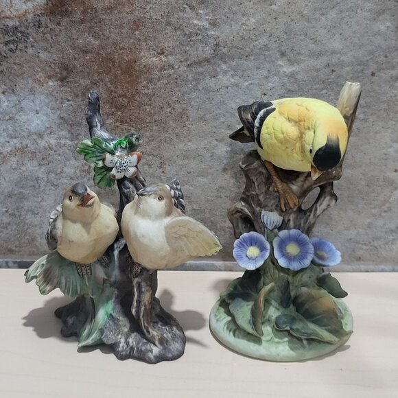 Vintage Bisque Ceramic Bird Figurine Set of 2 Chipped - Picture 1 of 12